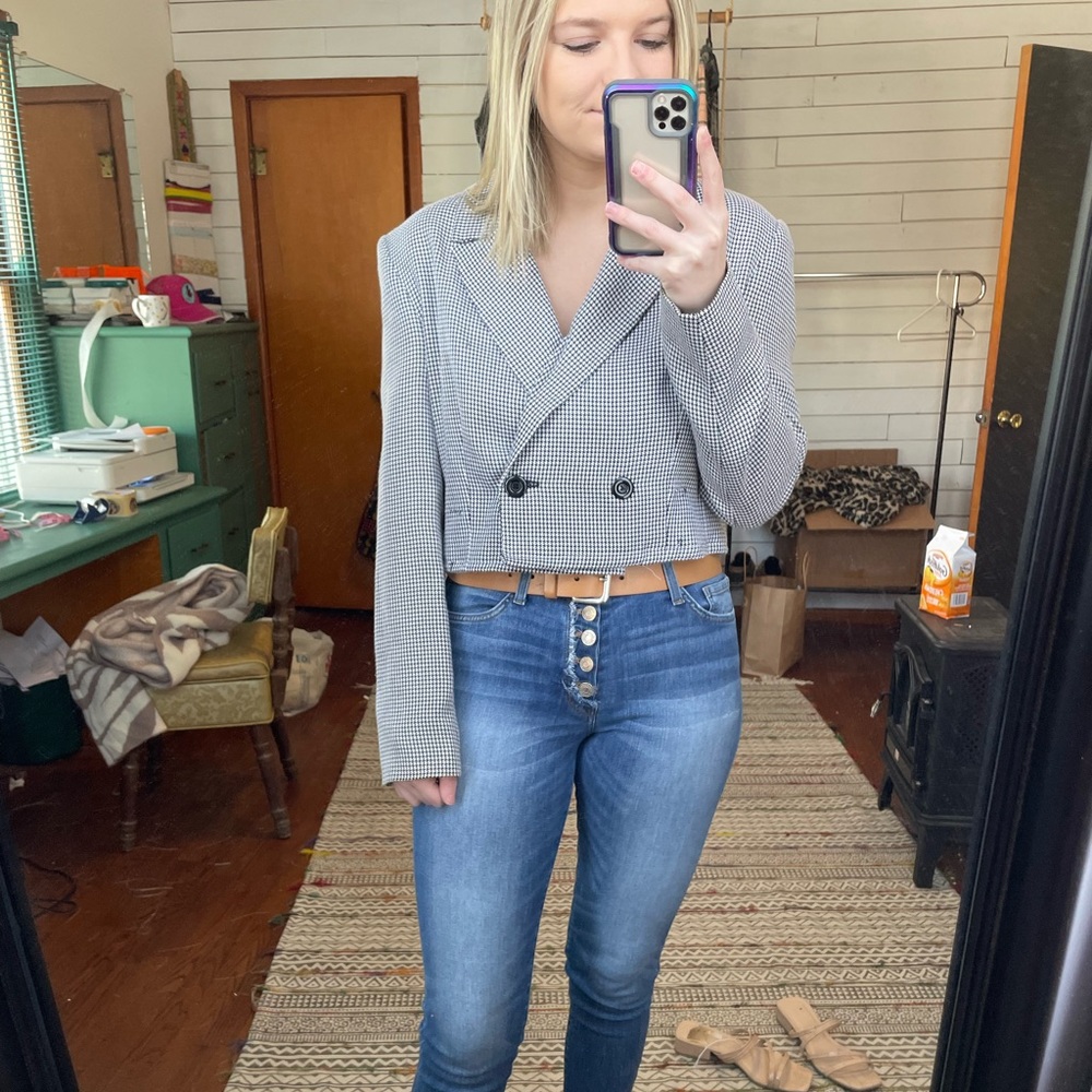 Cropped Blazer - Picture 2 of 2